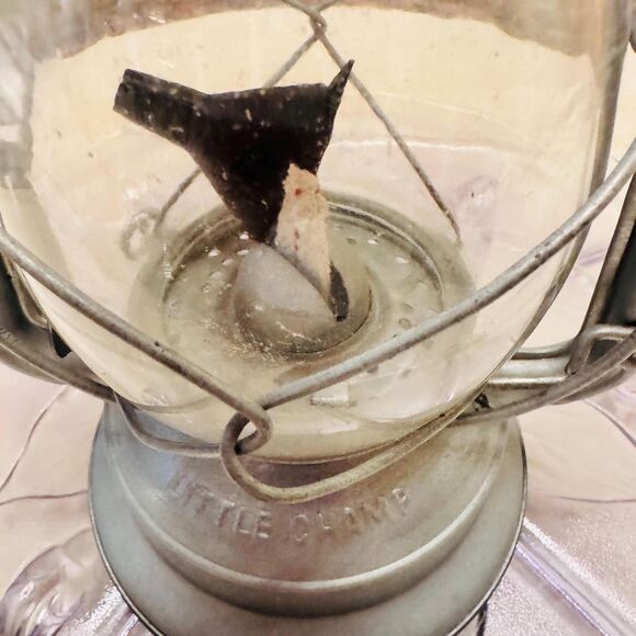 New Vintage W.T. Kirkman “Little Champ” No.1 C.B.Oil Lantern Metal Kerosene Lamp - Picture 14 of 15